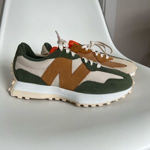 New Balance 327 Todd Snyder M8.5/W10